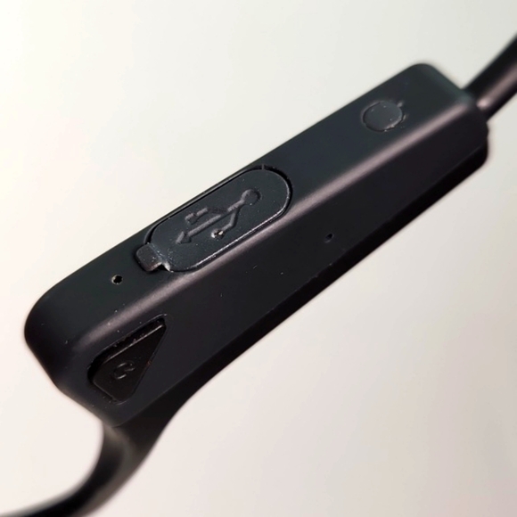 WIGFAR Bone Conduction Bluetooth Headphones in Original Retail Box w/accessories - Picture 7 of 15